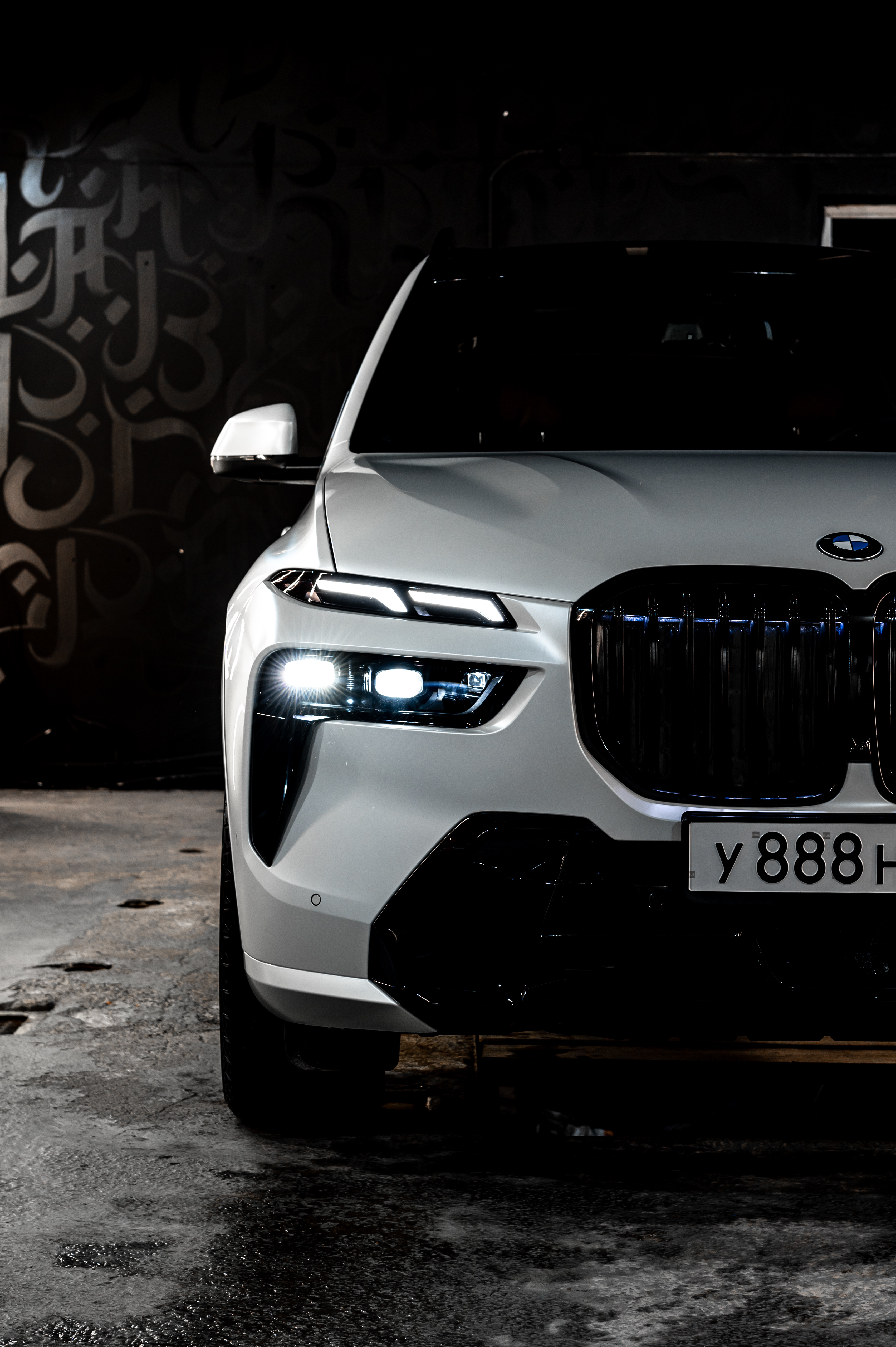 BMW X7 G07 - Полная оклейка в матовый сатин.