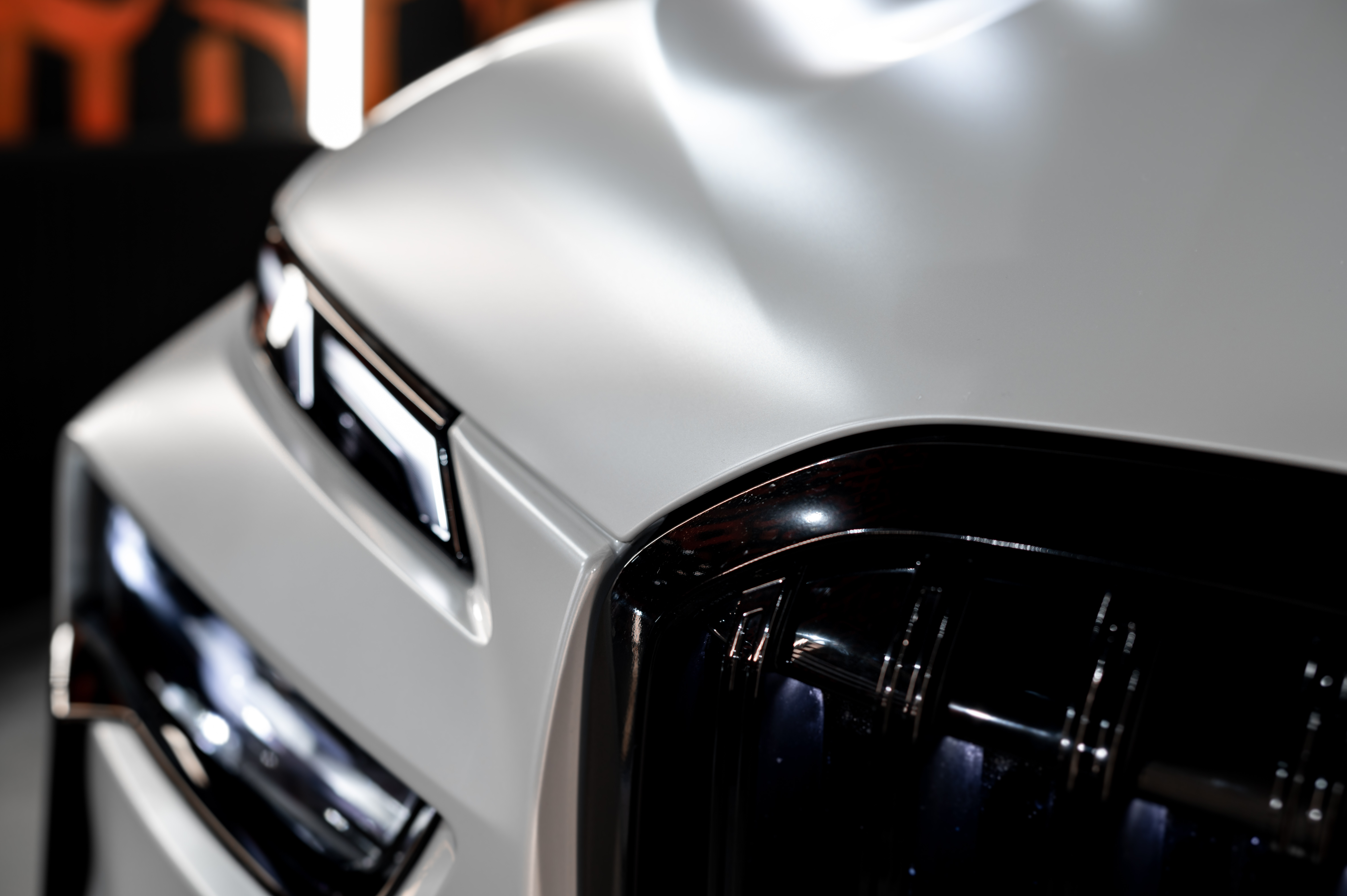 BMW X7 G07 - Полная оклейка в матовый сатин.
